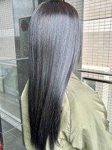 ツヤカラーでワンランクアップなスタイルに