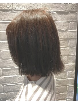 ヴァンクシー バイ ルナ(VANKCY by Luna) 【Neolive plus向ヶ丘】くすみ感ある赤味を抑えたアッシュグレー