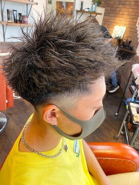 ヘアスタジオ ガロウ(hair stuido garou) フェードツイストパーマ