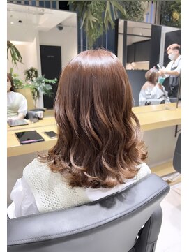 エイト 藤沢店(EIGHT fujisawa) EIGHT fujisawa 藤沢店　柳原秀　モカブラウン［藤沢］