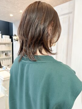 キャアリー(Caary) 福山市美容室Caary20代30代40代外ハネウルフ透明感ブラウン