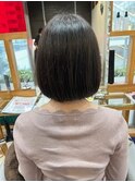 ステップボーンカットカットボブショートハイライト白髪ぼかし/