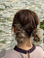 ラニ(Lani)&nbsp;結婚式お呼ばれヘア/ツインお団子