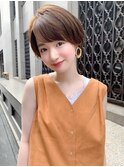 斜めバング愛され大人ショート×アプリコットブラウン[横浜駅]