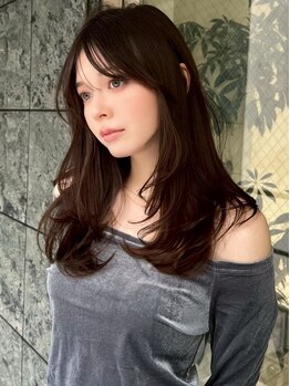 ジルブラン 横浜関内(JIL BLAN)の写真/《ハイライトの魅力を最大限に》相性の良いミディアムロングヘアとの組み合わせが◎[横浜関内]