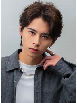 Men’s hair MUNi 恵比寿［メンズ/MENS/メンズカット/メンズパーマ] センターパートニュアンスパーマ