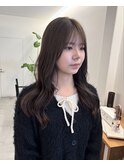 オリーブベージュ