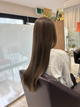 エル バイ ファースト(L by first) 【L by first】髪の長い方はとくにオージュアアルティール