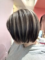 ロンドヴァリー 渋谷店(Lond vallee)&nbsp;白髪ぼかしアンブレラカラーショート