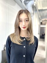 エクラート イーリス 高田馬場店(ECLART IriS)&nbsp;高田馬場・毛先に動きのあるミディ