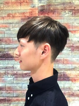 アッシュ たまプラーザ店(Ash) ツーブロックスタイル