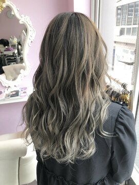 メルシー(Merci) 【Ｍｅｒｃｉ】バレイヤージュ☆アッシュミルクティーカラー