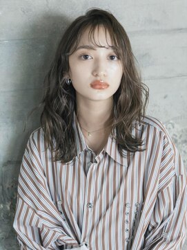 ミンクス 銀座店(MINX) 細いハイライトを入れて 全体を明るく、軽やかに