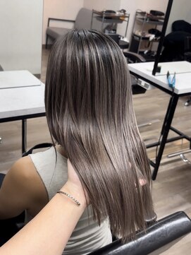 ヴィフ 大船(VIF) バレイヤージュケアブリーチ丸型卵型四角ベース逆三角大船駅鎌倉