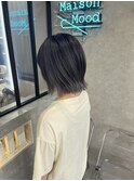バレイヤージュ/ハイライト×シルバーアッシュ×外はねボブ