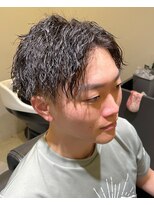 フリーク バーバーショップ 都島店(FREAK BARBER SHOP) 黒髪ショートセンターパート縦落ちツイストスパイラルパーマ