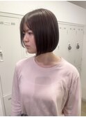 ピンクブラウンのミニボブ