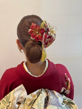 ビアージュ(Viage) #シニヨン #大人ヘア #ヘアアレンジ #タイトシニヨン #セット