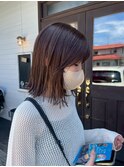 ラベンダーグレージュの外ハネミディ
