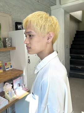 ヒカリス ヘアー 相川店(HIKARIS hair) 金髪ブロンド長めスパイキーショート