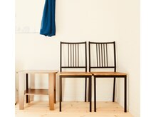 親子で来店でも大丈夫♪ちょっとした待合スペースもあります(^^)