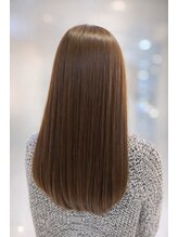 Step 4：【カラー】ツヤを引き出す「透明感エッセンスカラー」