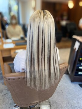 フツーロ 栄(FUTURO) プルエクステ