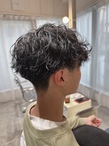 ストレータ バイ マリオ(Strata by mario)&nbsp;【mami】刈り上げマッシュ×波巻きパーマ