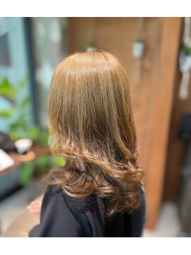 リエア(Re:EA) ミルクティーアッシュ ヘッドスパ 髪質改善