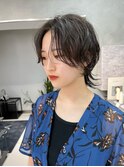 くびレイヤーエモージュ前髪ミディアムボブ小顔カット