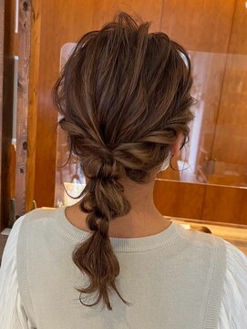 ミスト(mist) 〔mist：Yoko〕ねじり編み/編みおろし/くるりんぱ/おくれ毛 #305