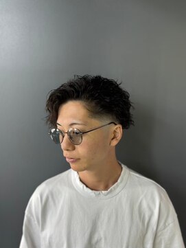 ダンヒルバーバー(dunhill BARBER) ツイストパーマ<理容室>[メンズ/シェービング/床屋/銀座]