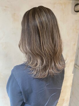 フリックヘアサロン 梅田茶屋町2号店(FLICK HAIR SALON) ハイライト/白髪ぼかし/イルミナカラー