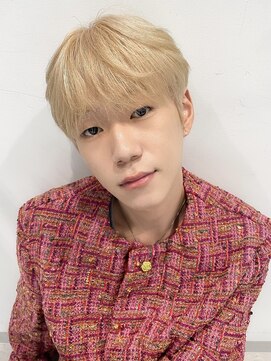 ノラ ウメダ(NORA UMEDA) ブロンドベージュ×シースルーマッシュ