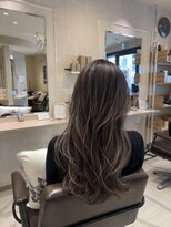 ヘアーサロン ビーネ(Hair salon Bi-ne)&nbsp;シークレットハイライトでつくる大人レイヤー♪