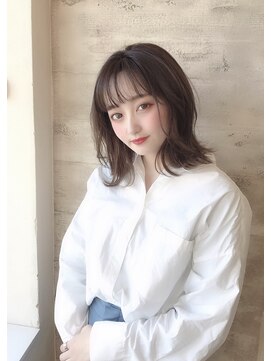 ソワリー 栄(THOiRY) 小顔カットが得意なスタイリストby坂元