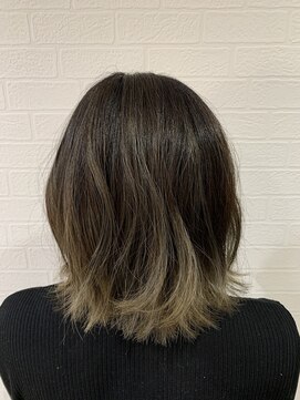 えほん美容室 人気のエアタッチバレイアージュ♪