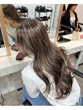 ブレンド 渋谷(BLend) ハイライトブルージュマチルダボブインナーグレージュ前髪