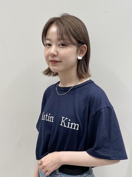 ハイ(HI) ボブ+ベージュカラー