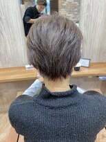 ヴィサージュクルー(VISAGE crew)&nbsp;白髪を活かした透明感カラーとショートデザイン！