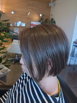 ジャム ヴィ―ボ(JAM Vivo) 前下がりボブ