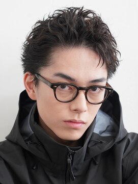 フィフス(fifth) 原宿ツイストスパイラルパーマメンズ黒髪スパイキーショート30代