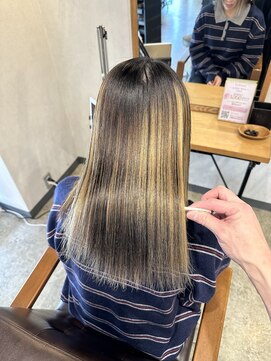 ルナバイルヴェール(LUNA by LeVert) デザインカラー複雑履歴　縮毛矯正