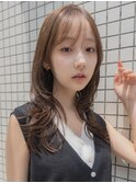 レイヤーカットハッシュカット顔まわりミディアムロング