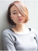 イヤーアクセサリーが映えなきゃね。
