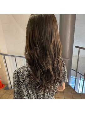 フォルメージ(formage) グレージュ