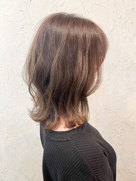 フロール(Flor) 【flor 戸塚】*くびれセミディ+ミルクチョコレート*