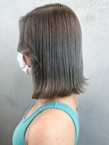 アイティーバイアルバム 北千住店(IT by ALBUM)&nbsp;グレーボブ_斜めバンググレージュカラー_ba403282