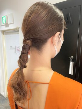 メロリッチ(MELLORICH) 甘さ控えめ タイトな編みおろしスタイル サイド