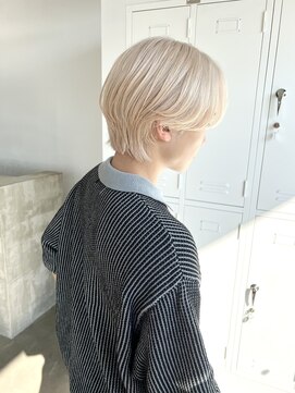 ボブ 金沢(BOB) 10代20代 メンズカット ブリーチ  ニュアンスパーマ 韓国 眉毛